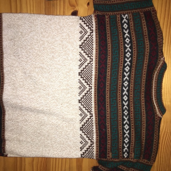 Alpaca Sweater - Picture 4 of 4